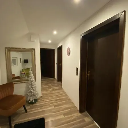Stern Bis Zu 9 Betten Verfuegbar Homestay Bremen